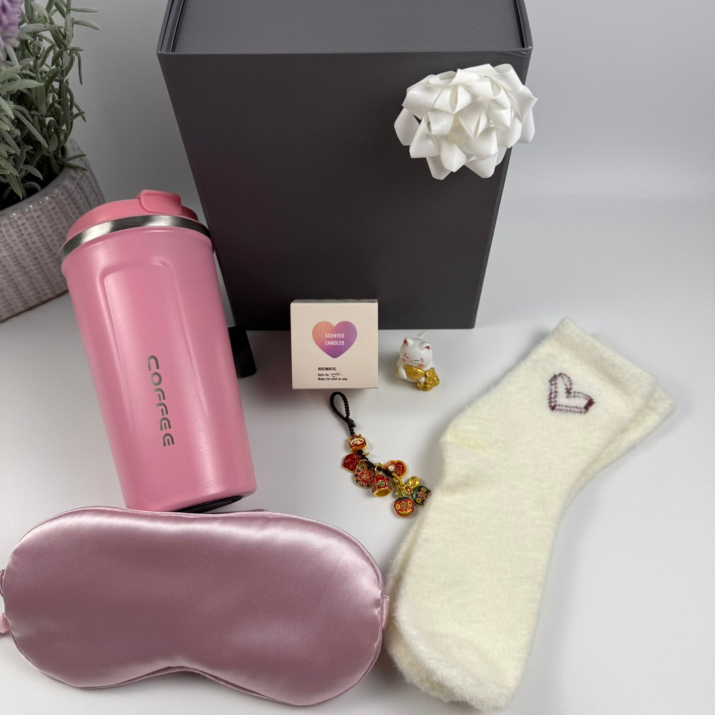 Pink Self Care Gift Box – Travel Mug, Cozy Socks, Eye Mask & Candle