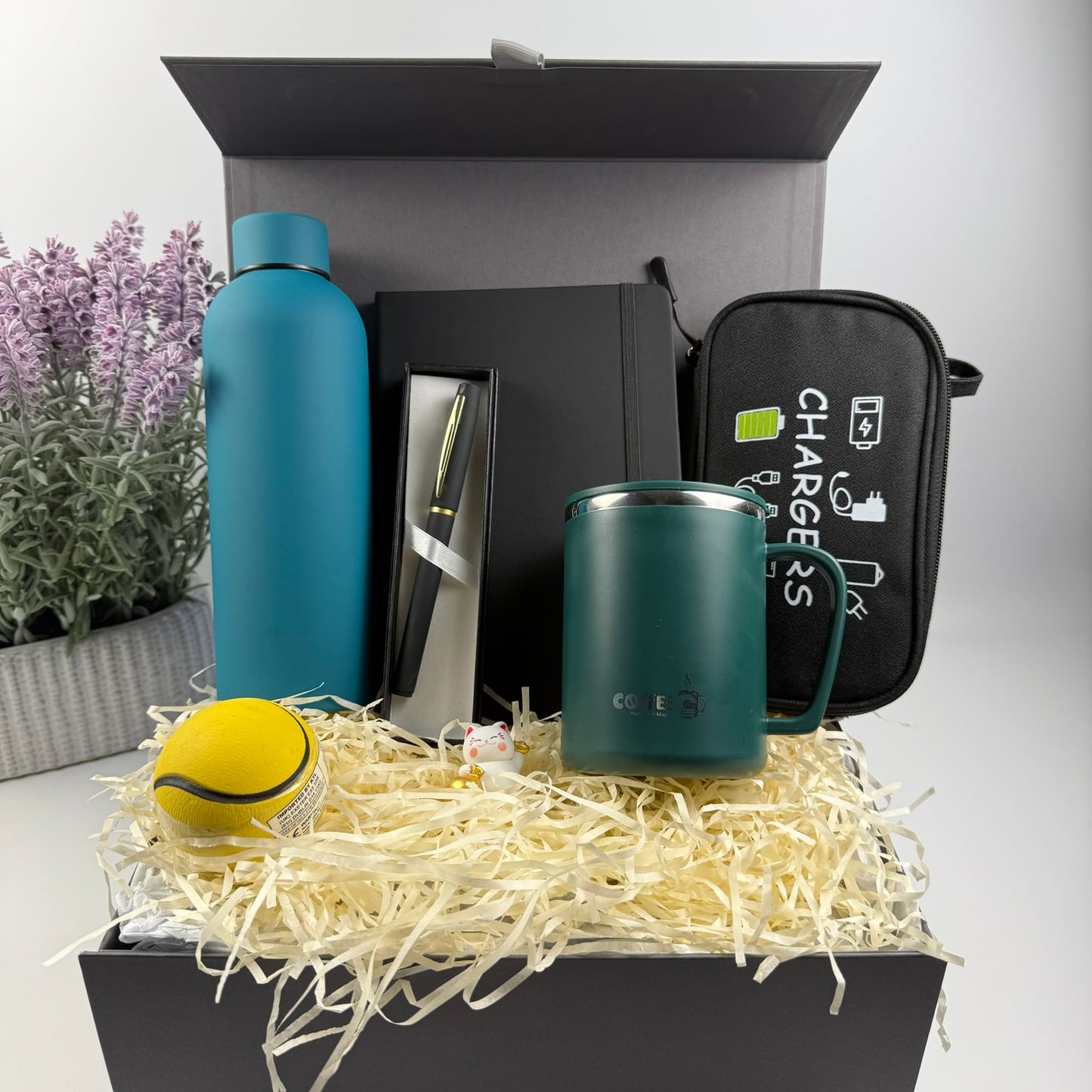 Men's Gift Box – Insulated Bottle, Notebook, Pen, Mug & Cable Case